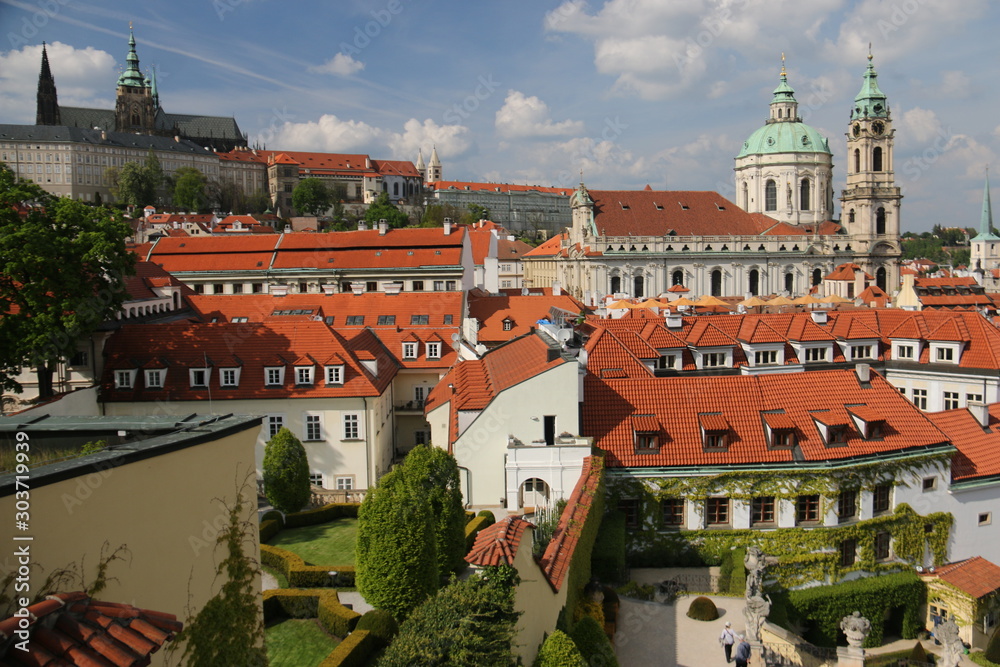 チェコ プラハ歴史地区市街の景色 プラハ城 Stock Photo Adobe Stock