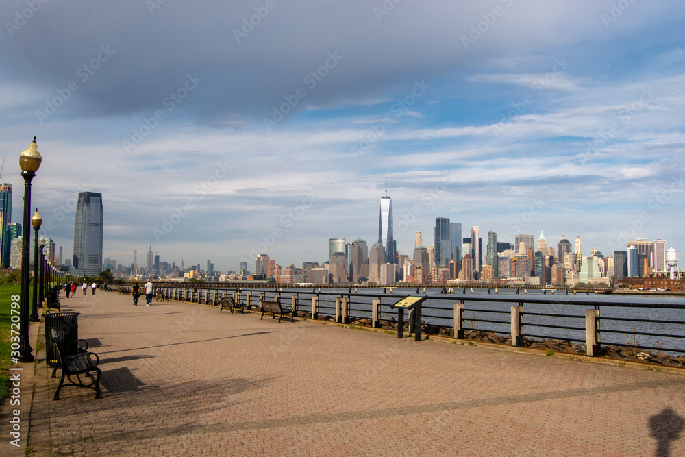 Φωτογραφία liberty state park New Jersey with a view of the Manhattan Skyline, New York