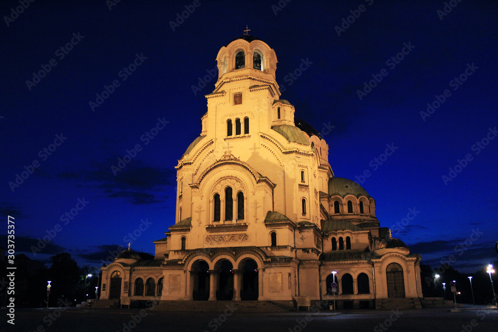 ブルガリア　夜のアレクサンドル・ネフスキー大聖堂