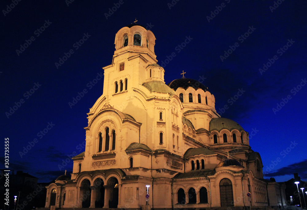 ブルガリア　夜のアレクサンドル・ネフスキー大聖堂