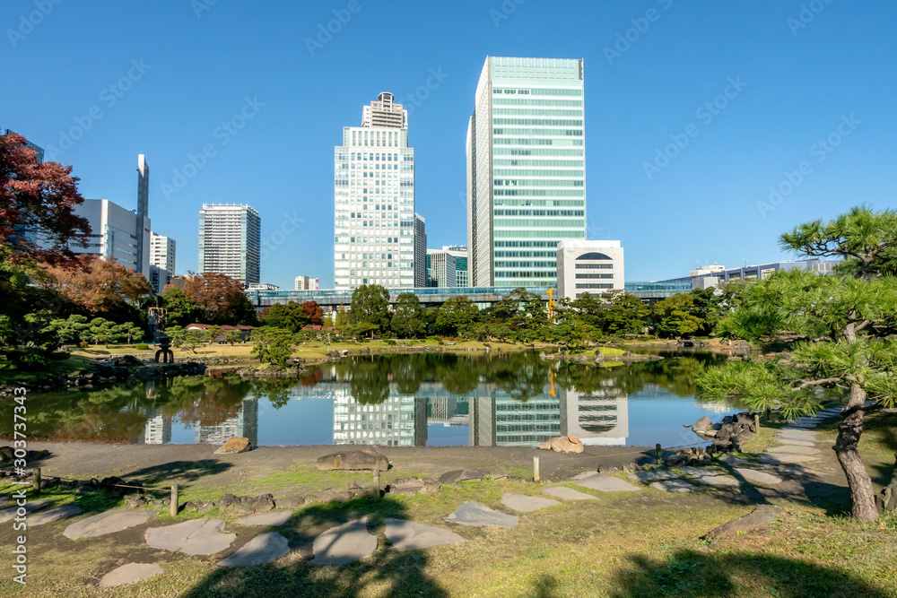 Naklejka premium 旧芝離宮恩賜公園