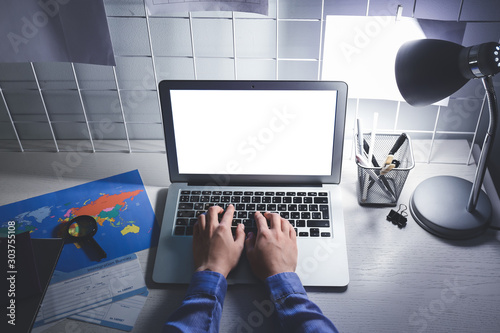 Travel blogger working on l...