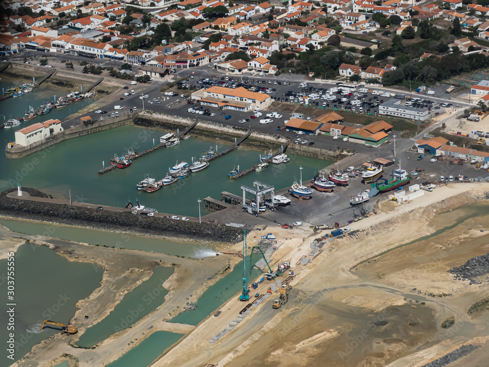 Φωτογραφία vue aérienne du port de La Cotinière sur l'île d'Oléron en France