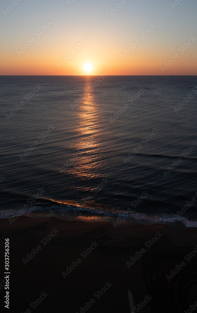 ocean at sunrise 
