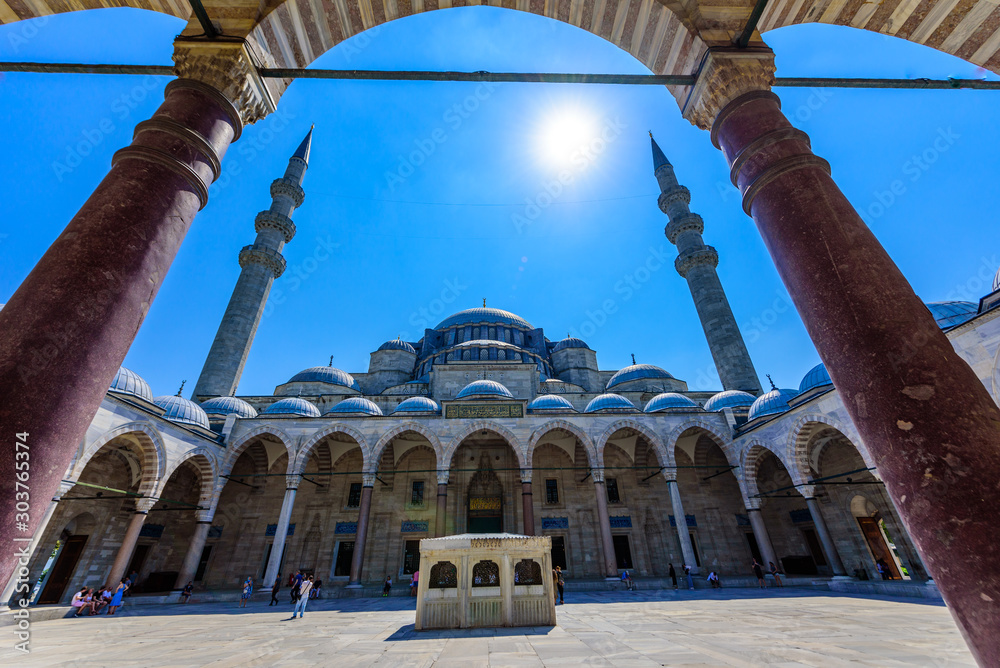 Fototapeta premium Suleymaniye Mosque in the Fatih district of Istanbul, Turkey. Travel concept of historical part.