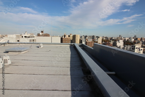 マンションの屋上防水と眺望 © kikuchi kazuki
