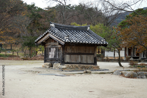 Silsangsa Buddhist Temple of South Korea © syston