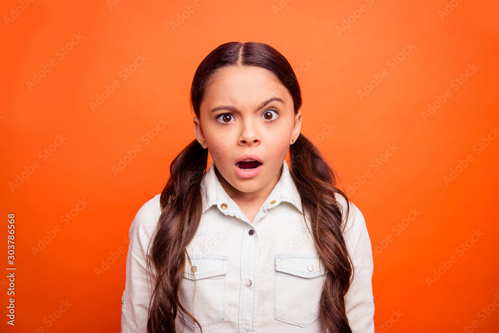 No way. Portrait of impressed kid hear unbelievable news look scream omg cant believe wear casual style outfit isolated shine color background - obrazy, fototapety, plakaty 