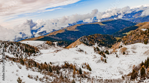 Huerta, montaña Monte tomba, italia paisaje