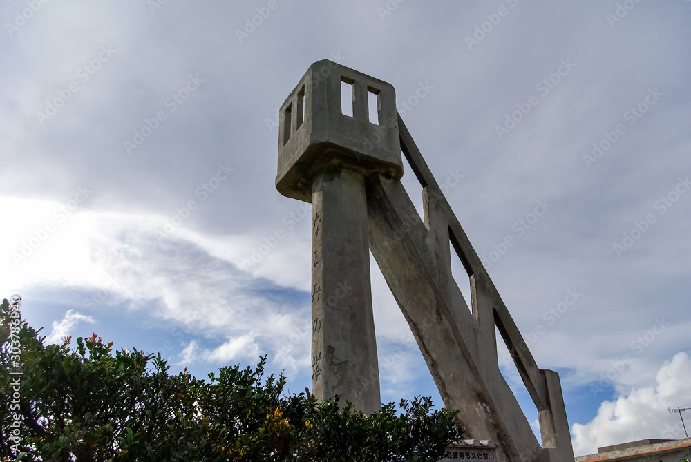 沖縄　竹富島　なごみの塔