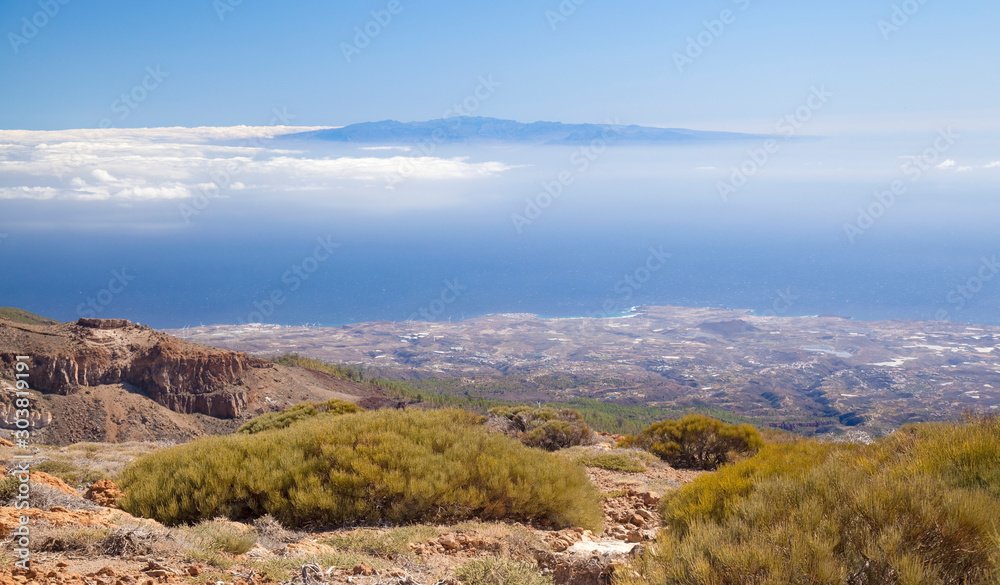 Fototapeta premium view towards Gran Canaria from Tenerife