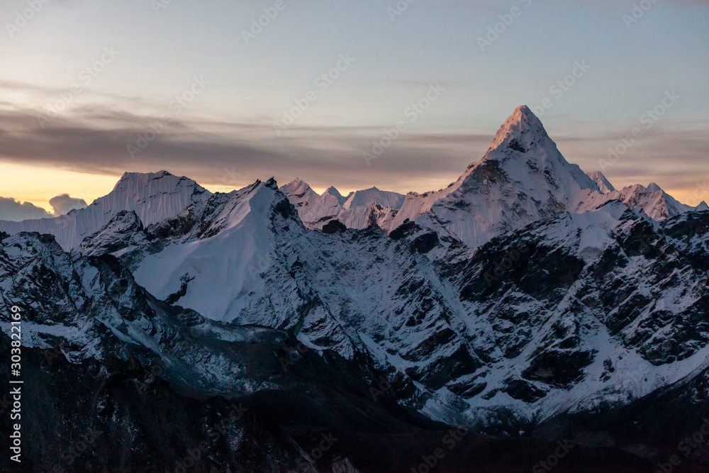 Obraz premium Sunrise over Ama Dablam Mountain, Sagarmatha national park, Himalayas, Nepal