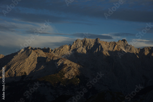 NB__9987 Sunset on mountain range in the Alps