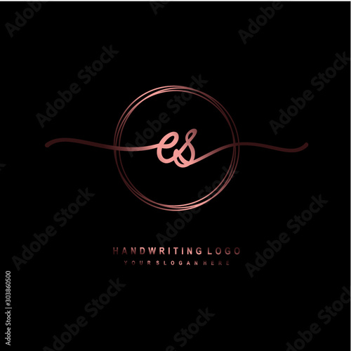 ES Initial handwriting logo design with circle lines dark pink gradation color. handwritten logo for fashion, beauty, team, wedding, luxury logo