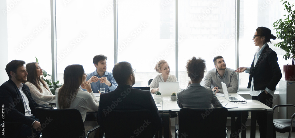 Professional team. Business people having brainstorm meeting - obrazy, fototapety, plakaty 
