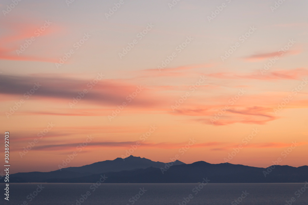 Isola d'Elba al tramonto