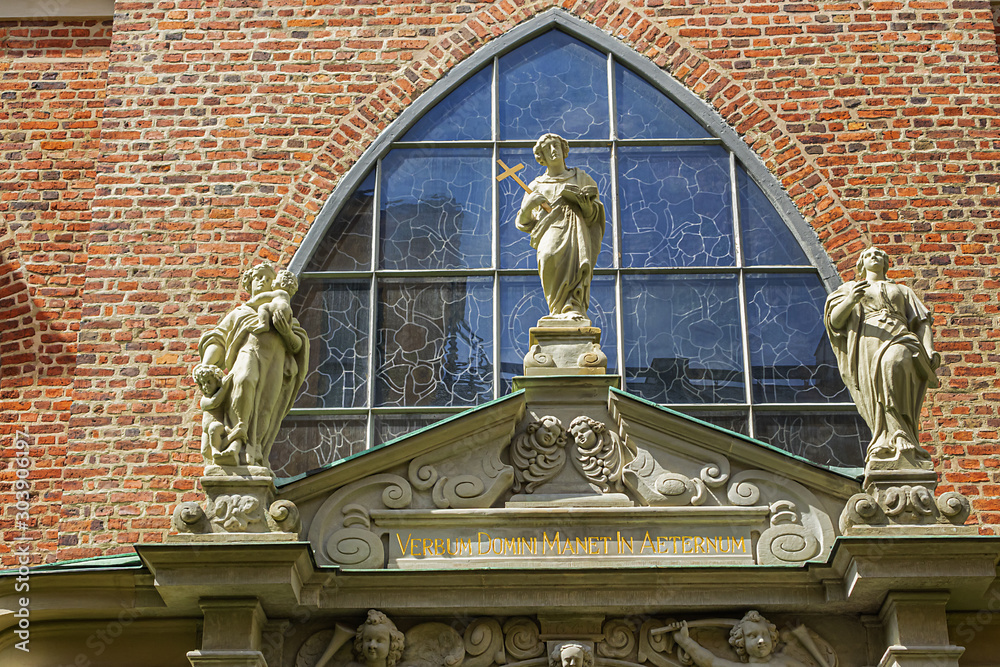 Φωτογραφία German church (Tyska kyrkan or Sankta Gertrud, XIV century) in Gamla stan - Old Town in central Stockholm