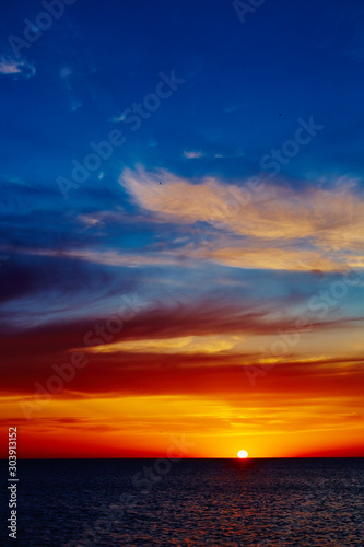Sunset over the ocean © sarymsakov.com