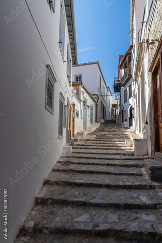 Traditional buildings and streets in Hydra Island © lisandrotrarbach