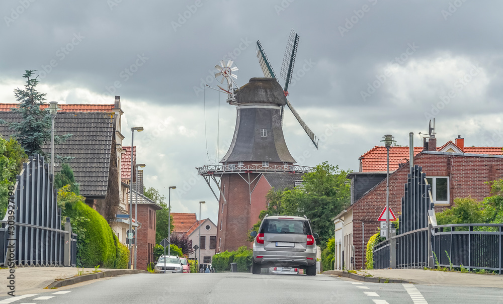 Φωτογραφία windmill in Frisia