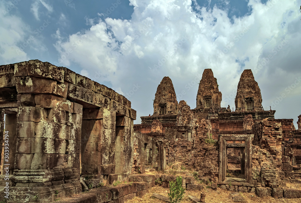 Pre Rup Eastern Mebon Angkor wat Lost ancient Khmer city jungle Siem Reap Cambodia