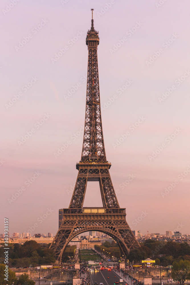 eiffel tower in paris