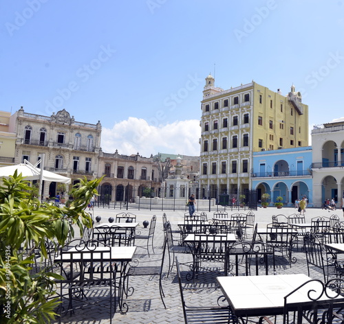 PLAZA VIEJA DE LA HABANA