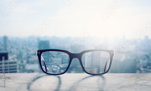 Foto Glasses that correct eyesight from blurred to sharp