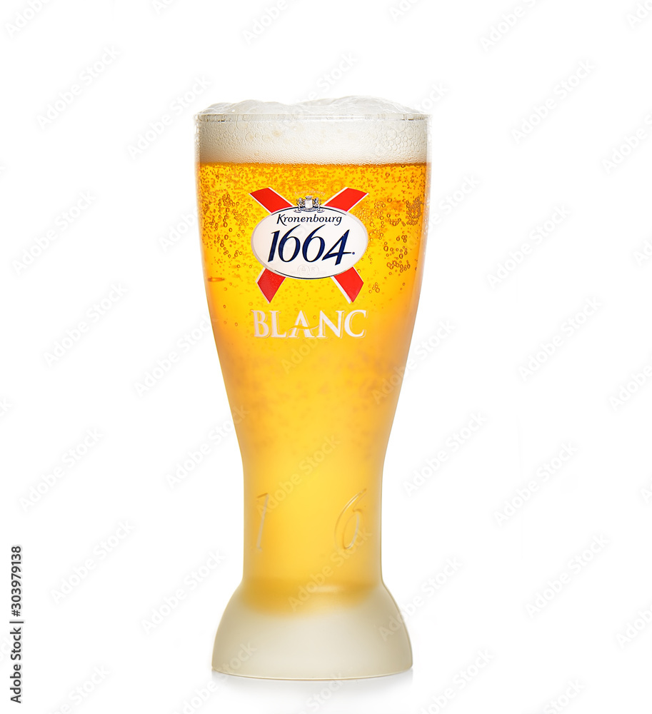 POLTAVA, UKRAINE - MARCH 22, 2018: Kronenbourg draft beer in glass on a  white background.Kronenbourg 1664 beer was first brewed in 1952 in  Strasbourg, France. Stock Photo | Adobe Stock