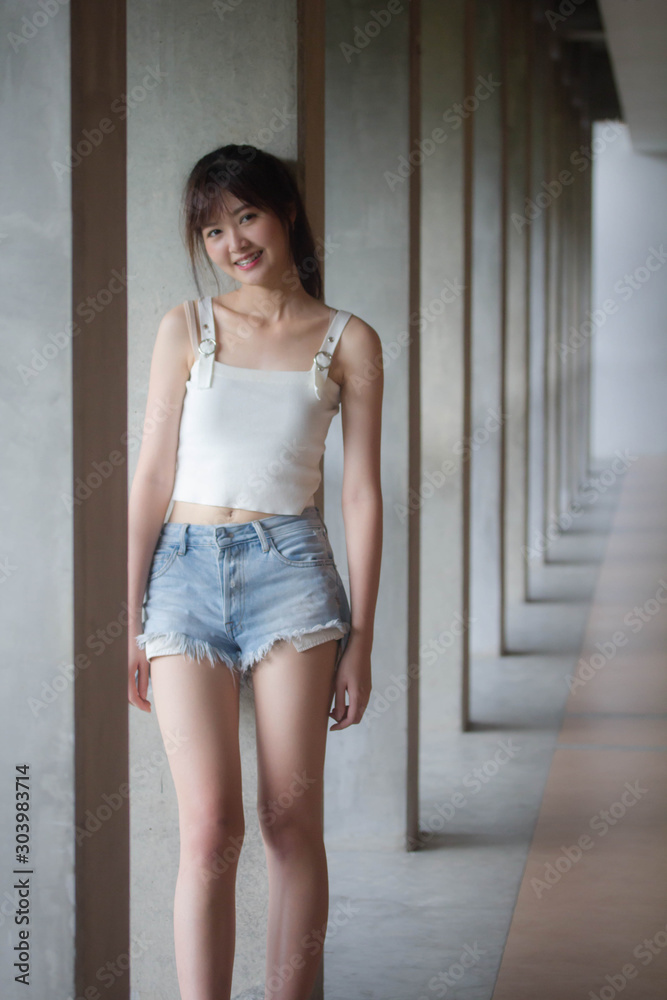 Φωτογραφία asia thai japanese teen White t-shirt beautiful girl happy and relax