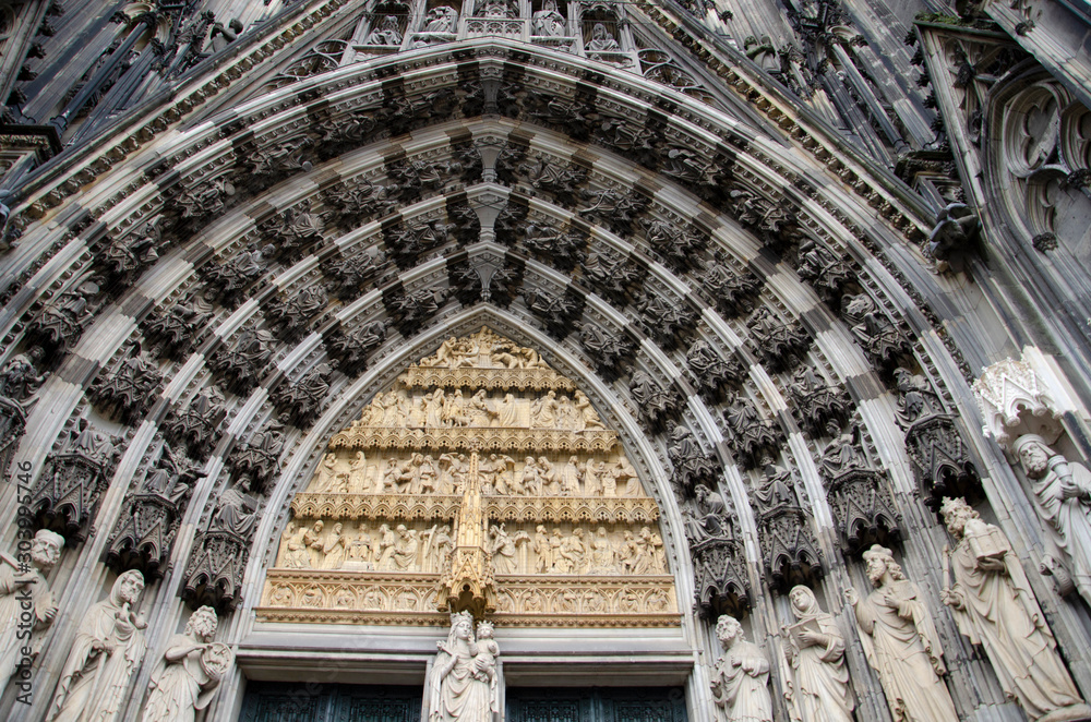 Details of stone figures on the facade of the cathedral, Cologne, North Rhine Westphalia, Germany, Europe Details of stone figures on the facade of the cathedral, Cologne, North Rhine Westphalia, Germany, Europe