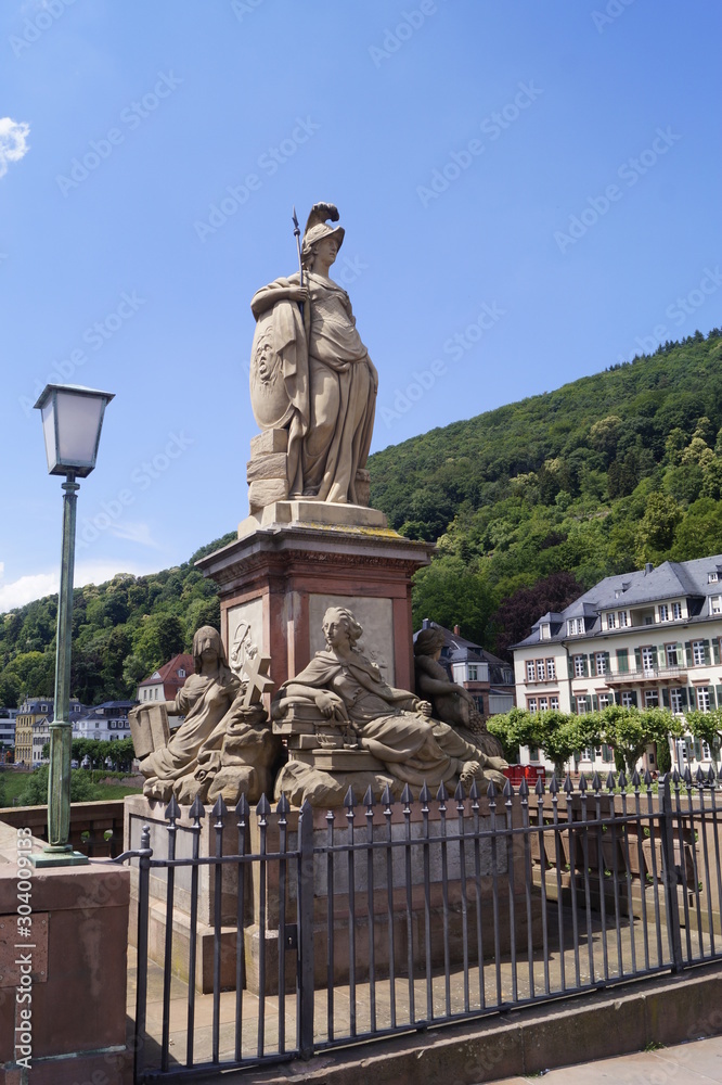 Fototapeta premium Athene Standbild, Karl-Theodor-Brücke, Heidelberg