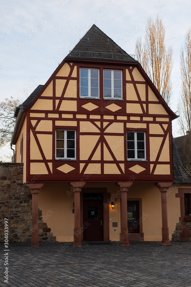 Historisches Fachwerkhaus im Rheingau/Deutschland