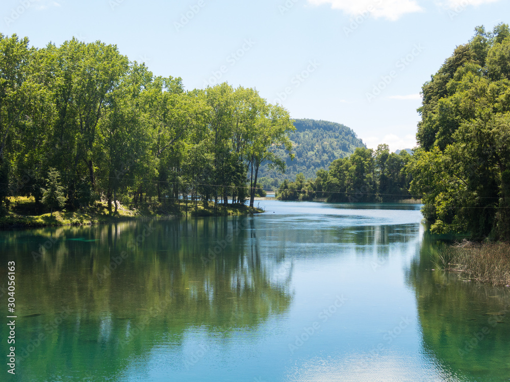Obraz premium The Pullinque lagoon, in the Chilean Patagonia, Los Rios region. Chile