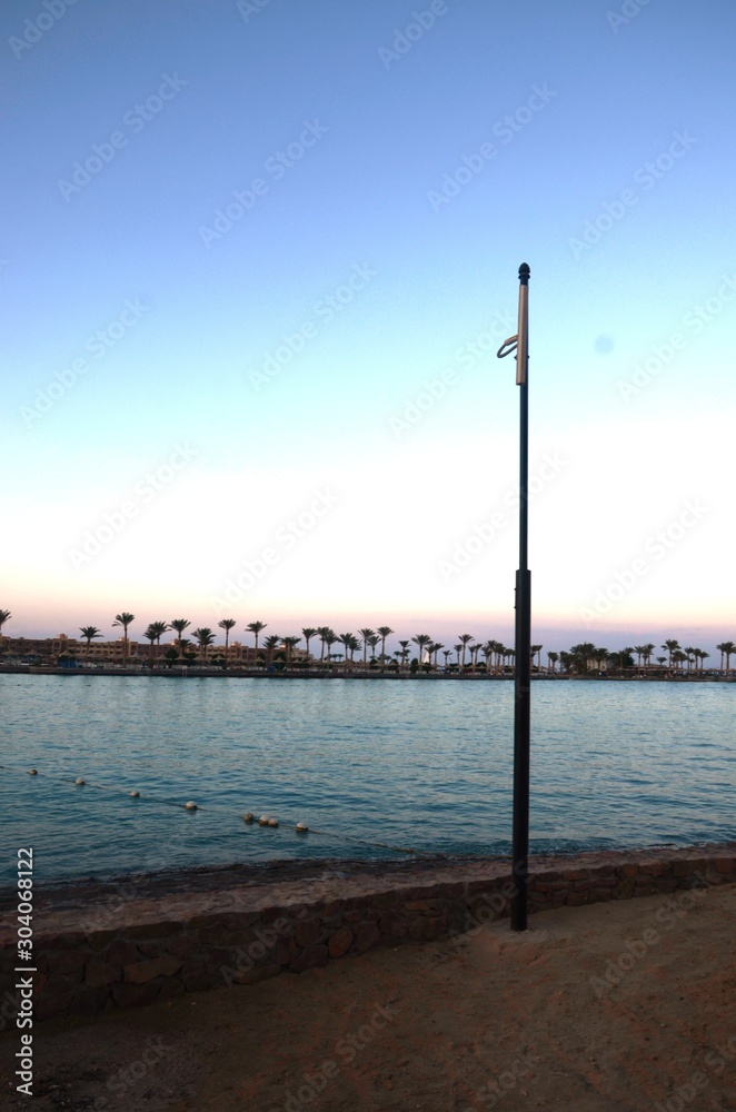 Lagon bleu sur les bords de la Mer Rouge ( Hurghada -Égypte)