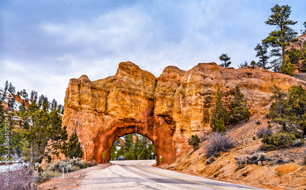 Arch above Scenic Byway 12 at Red Canyon in Utah, the USA