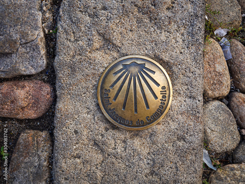 Foto Scallop Shell on the route to Santiago de Compostela in Puy en Velay, France