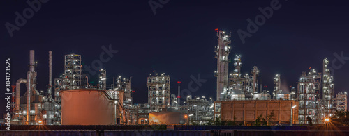 High energy petroleum refinery and production of oil for export Sold domestically and internationally