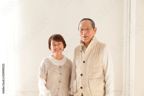 仲の良いシニア夫婦