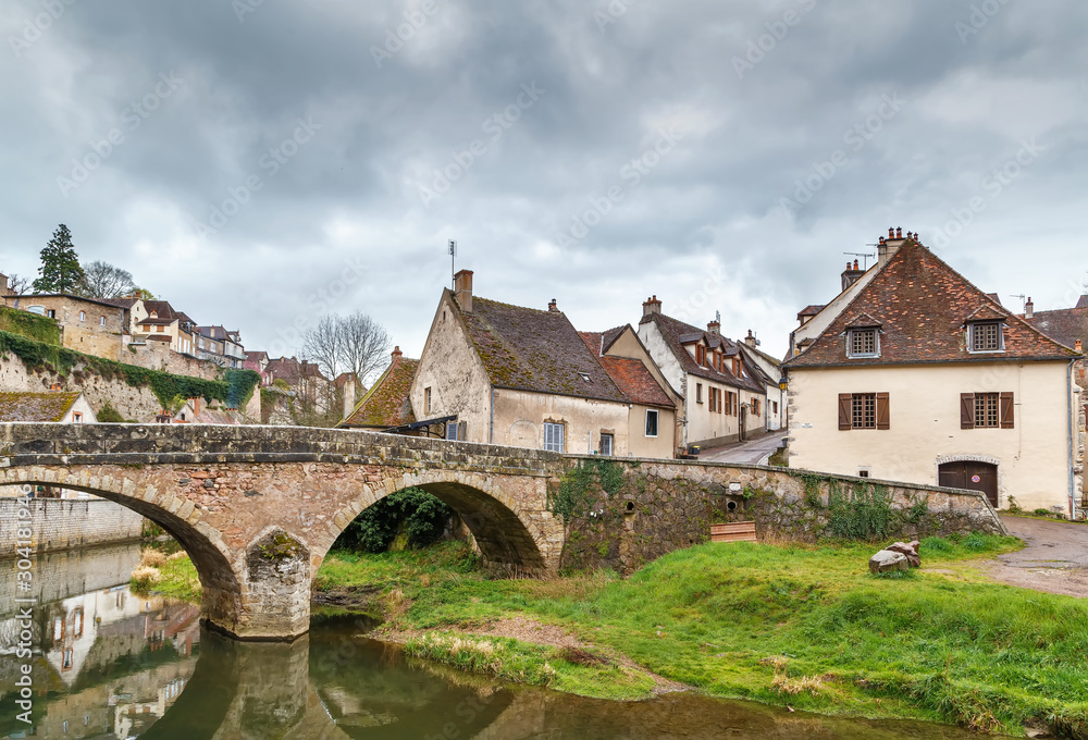 Stone bridge in Semur-en-Auxois, France