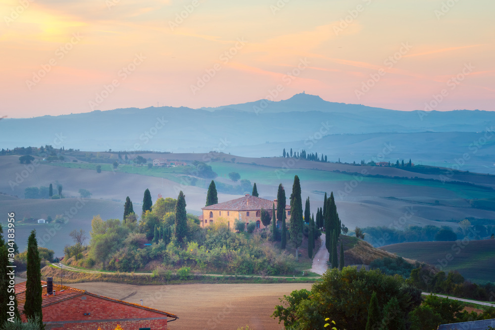 Obraz premium Val d'Orcia - Tuscany landscape with cypress