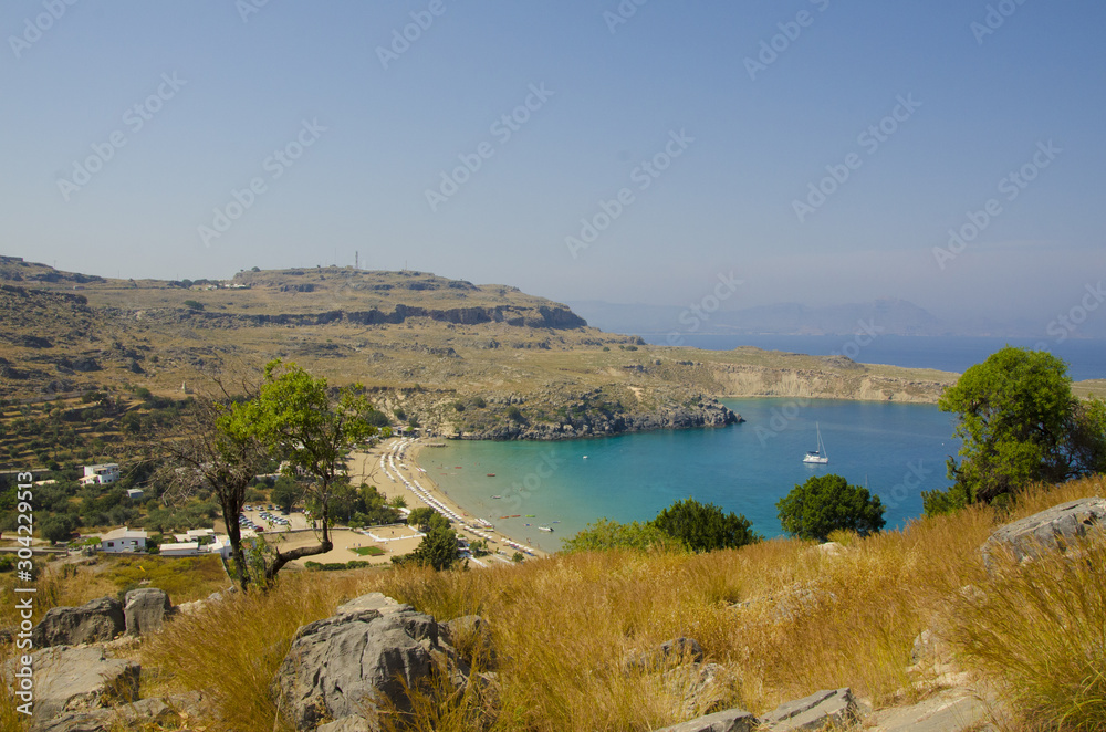 plage grec vu depuis la colline