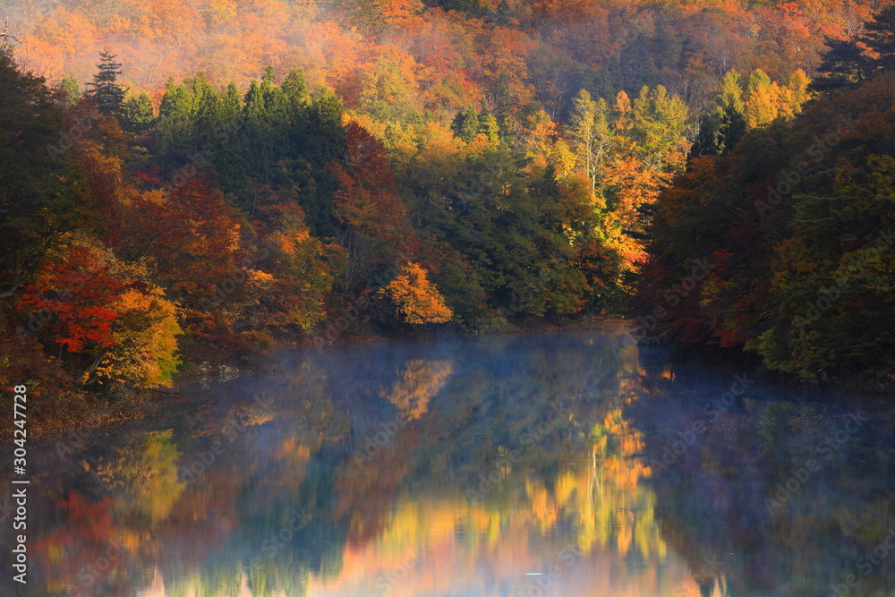 岩手県西和賀町 紅葉の錦秋湖 Stock Photo Adobe Stock 岩手県西和賀町 紅葉の錦秋湖 Stock Photo Adobe Stock