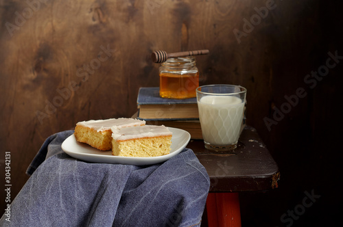 Obraz na płótnie Tres Leches a butter cake soaked in three kinds of milk w salonie