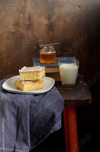Obraz na płótnie Tres Leches a butter cake soaked in three kinds of milk w salonie