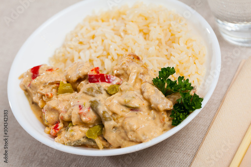 Chicken fillet red curry with jasmine rice