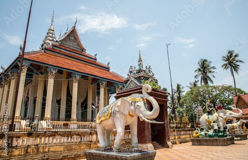 Fényképezés Wat Damrey Sar (Damrey Sor Pagoda) a buddhist temple of Battambang, Cambodia