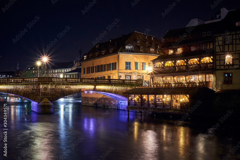 Petite-France de nuit à Strasbourg