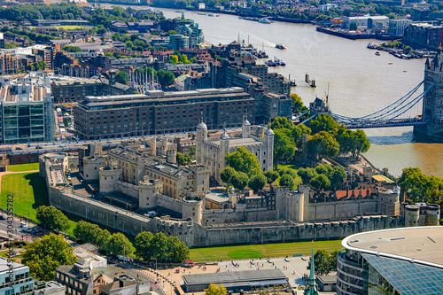 Fototapeta Naklejka Na Ścianę i Meble -  Aerial view of tower of london