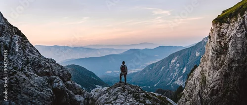 Panel kuchenny z motywem Breathtaking Views From Mangart Peak at Stunning Sunrise. Peaks Above Clouds.